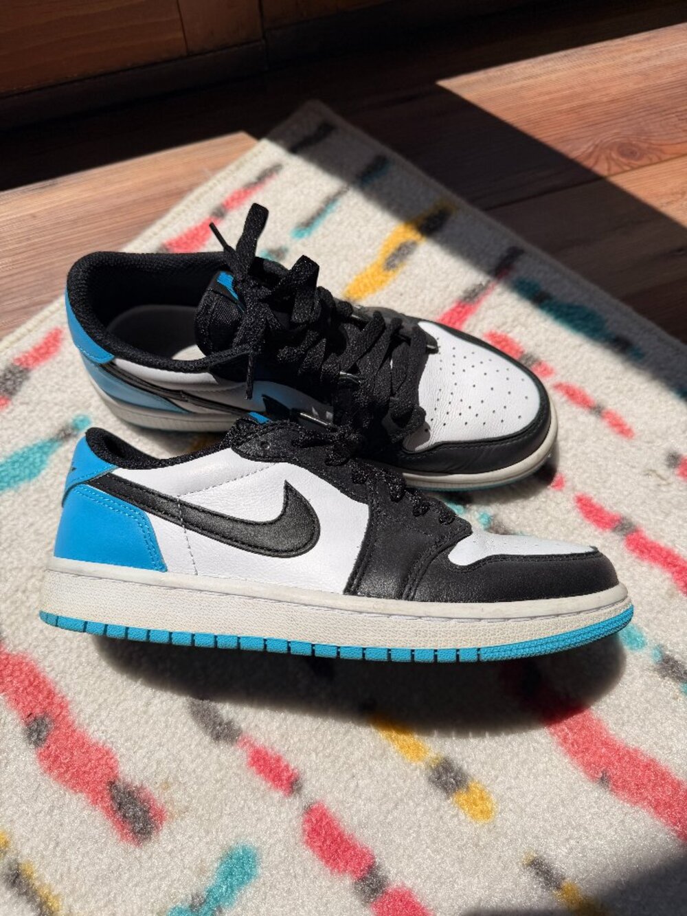 Women’s Jordan 1 Low UNC Baby blues. - Picture 2 of 8